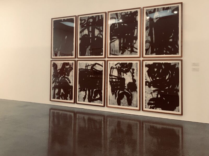 Seria neagra I-IV and Seria Unu I-IV, Installation view, 1993